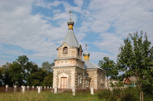 Радивонишки. Свято-Успенская церковь