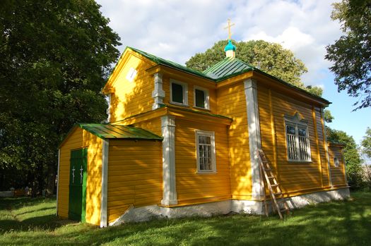 Делятичи. Свято-Крестовоздвиженская церковь